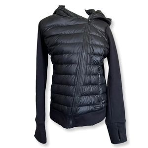 Athleta Black Women’s Jacket Size Medium. Good Used Condition (some pilling).